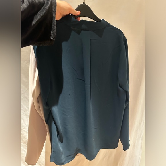 2 Babaton blouses from Aritzia (size large, dark green and tan/pale colours) - Picture 4 of 4